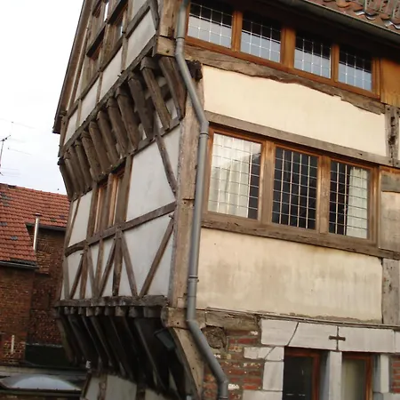 De Beek Anno 1410 Aparthotel Sint-Truiden